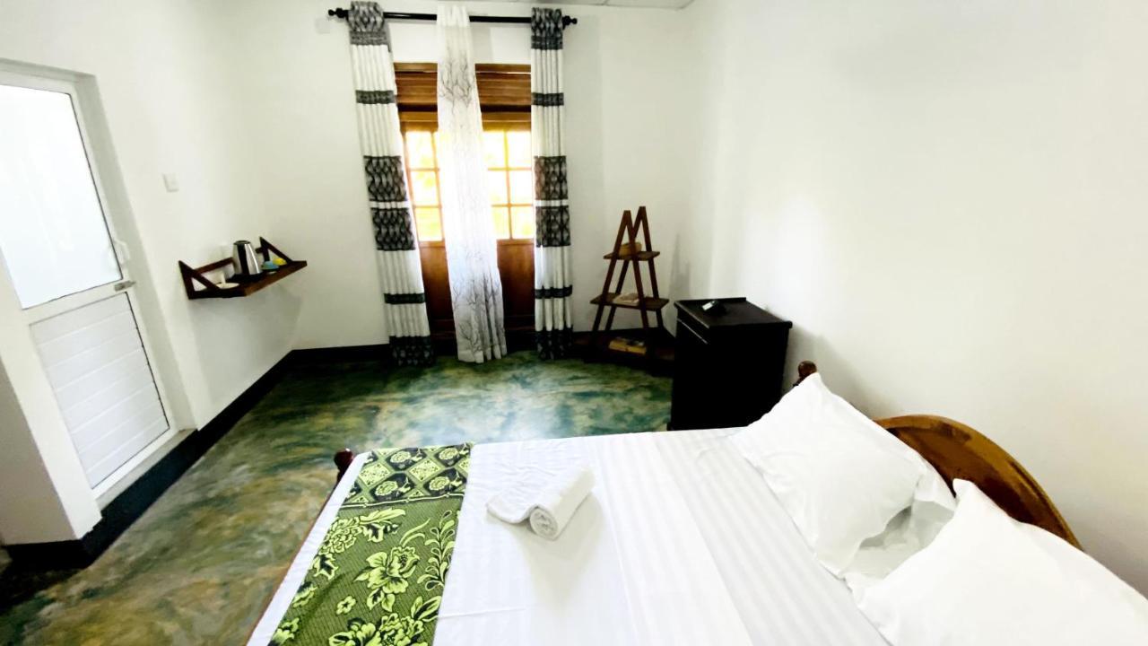 Hotel Madiha Surf House Lanka Matara Exterior foto