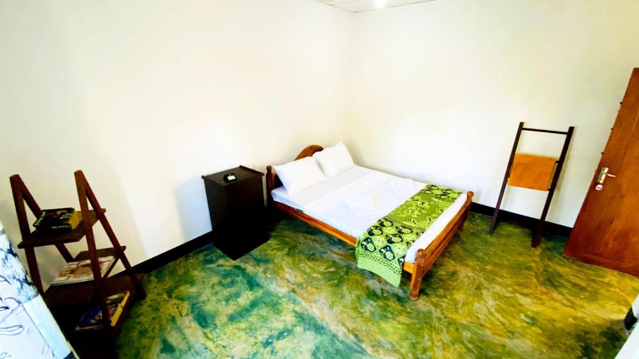 Hotel Madiha Surf House Lanka Matara Exterior foto