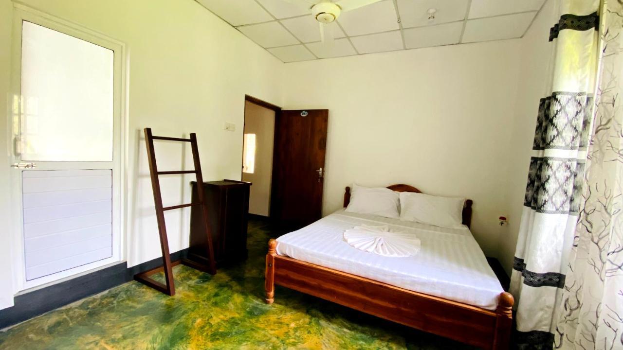 Hotel Madiha Surf House Lanka Matara Exterior foto