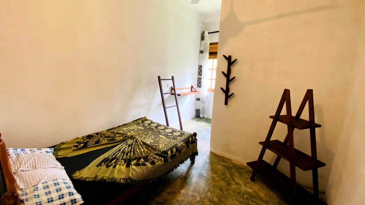 Hotel Madiha Surf House Lanka Matara Exterior foto