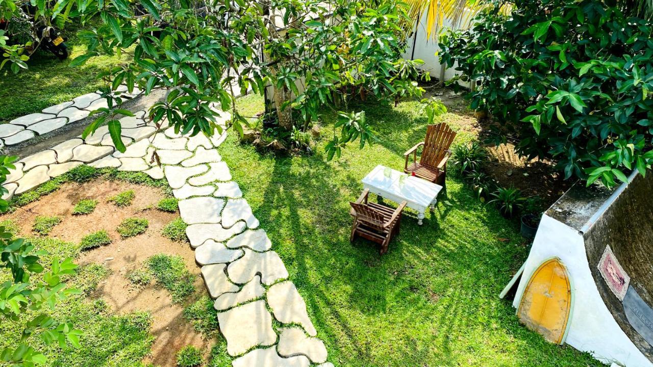 Hotel Madiha Surf House Lanka Matara Exterior foto